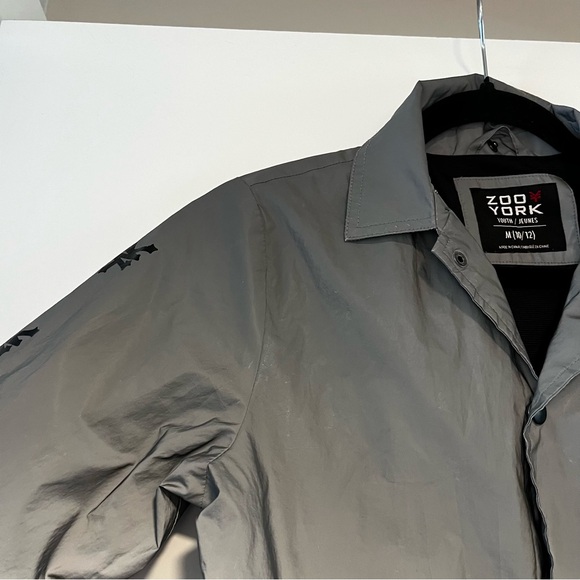 Zoo York | Unisex Wind Breaker - Picture 4 of 14